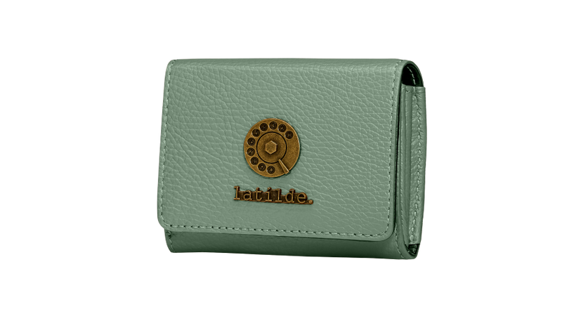 Medium Wallet Mint